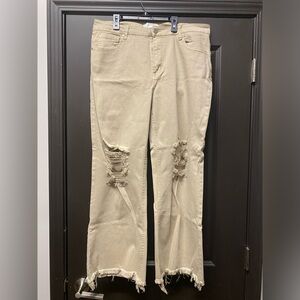 Risen distressed jeans.